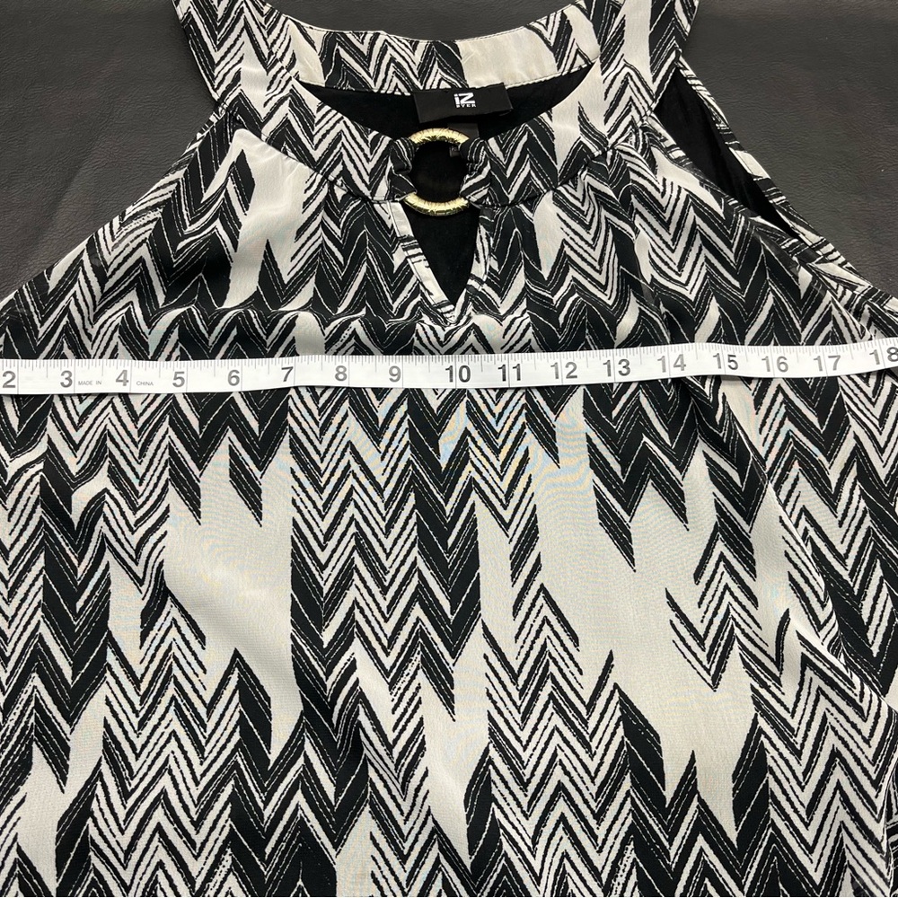 IZ Byer women’s top - Size: XL - Brand new without tags - Picture 5 of 5